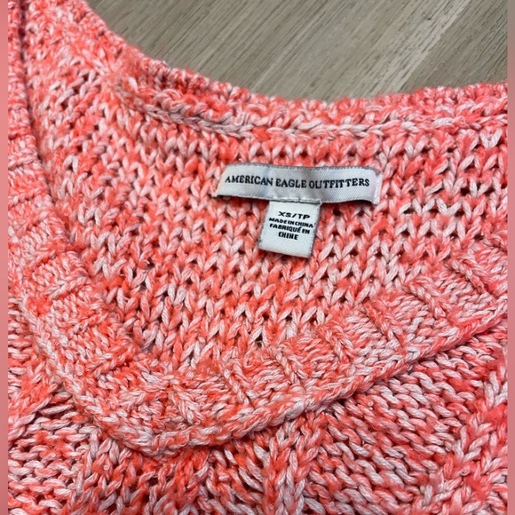 Orange Salmon Knitted AMERICAN EAGLE Longsleeve Vneck Sweater. XSmall - Picture 5 of 9